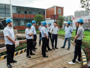 市人大常委会党组副书记、副主任董立新一行赴市北32地块调研大气污